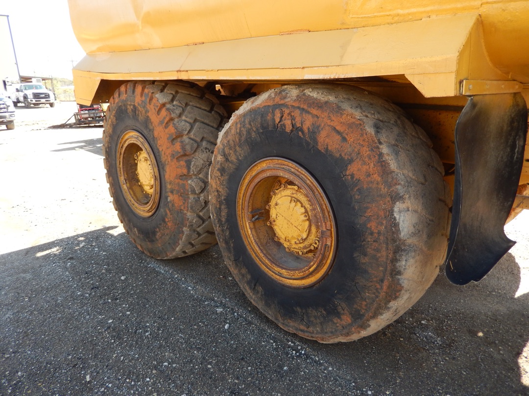 1997 CATERPILLAR D250E - Image 7